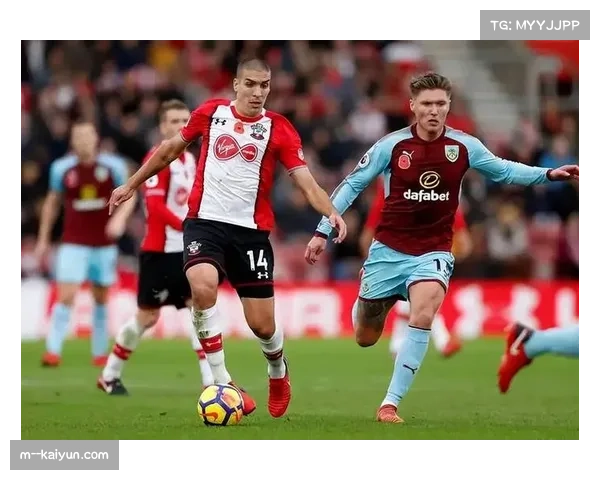 西汉姆联与伯恩茅斯互交白卷 两队进攻端均缺乏威胁 西汉姆联与伯恩茅斯互交白卷 两队进攻端均缺乏威胁